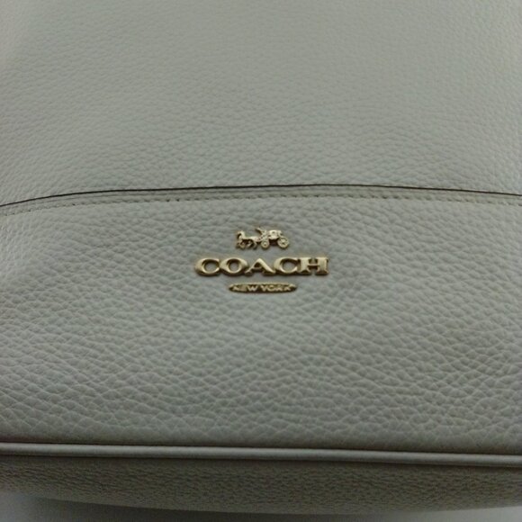 Coach Paxton Duffle In Chalk White Pebble Leather Shoulder Bag 